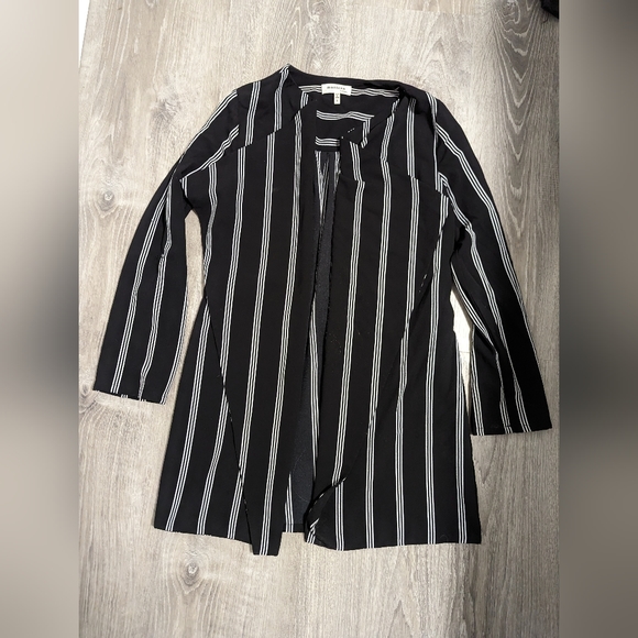 Black and White Striped Cardigan - Picture 2 of 3